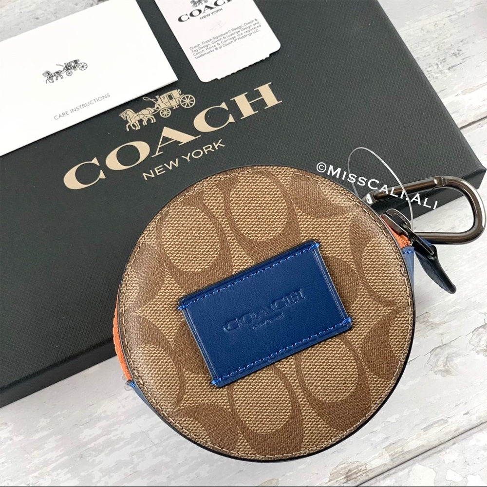 NWT COACH Round Hybrid Signature Canvas Pouch Bag - Picture 4 of 16